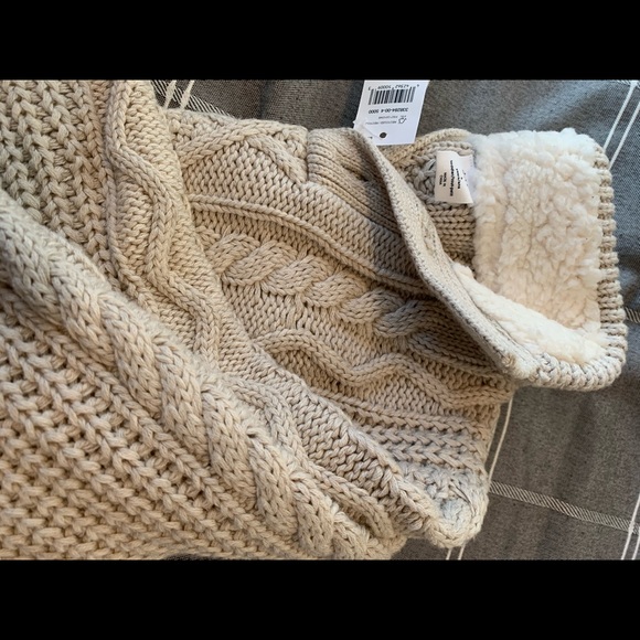 Cable knit GAP pullover - Picture 3 of 4